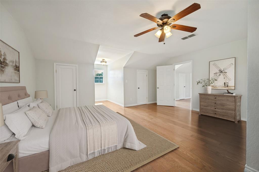 229 Quail Run Road Valley View, TX 76272 - Photo 27 of 40 Second primary bedroom upstairs