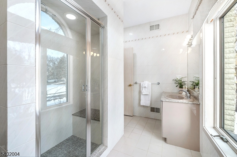 15 Quail Run Warren, NJ 07059 - Photo 24 of 49