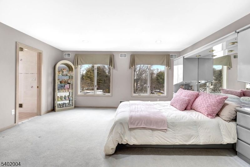 15 Quail Run Warren, NJ 07059 - Photo 32 of 49