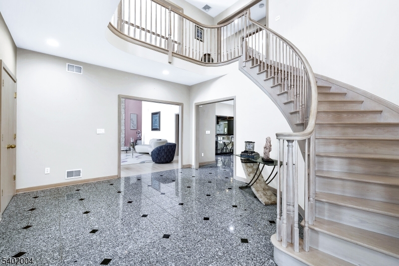 15 Quail Run Warren, NJ 07059 - Photo 6 of 49