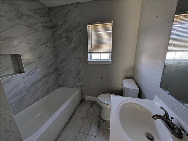 $1,400 | 1539 10th Street, Unit 1, Corpus Christi, TX 78404