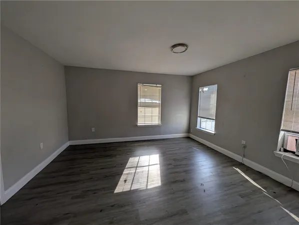 $1,400 | 1539 10th Street, Unit 1, Corpus Christi, TX 78404