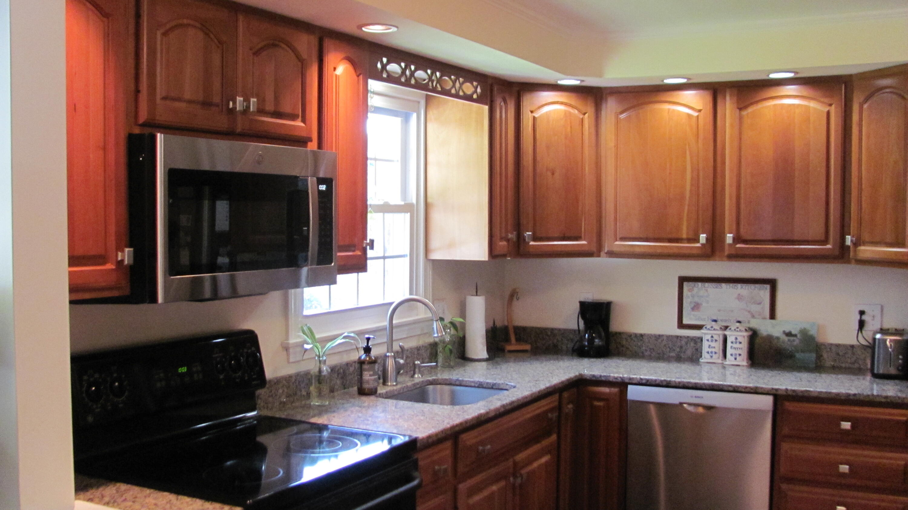 9 Merrifield Drive Kennebunk, ME 04043 - Photo 12 of 35 inside trottier 010