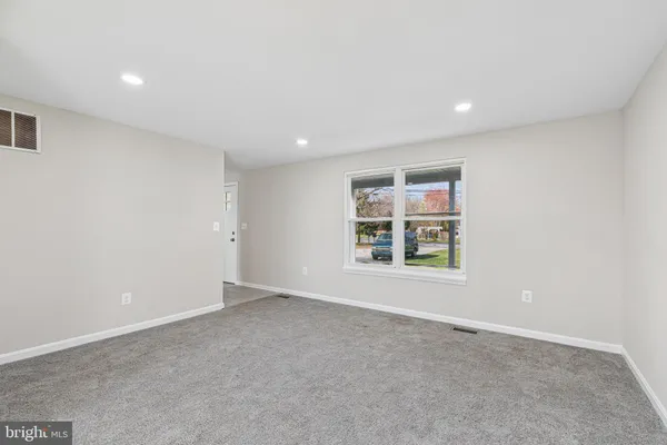 $625,900 | 7451 Oakland Mills Road, Columbia, MD 21046