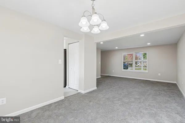$625,900 | 7451 Oakland Mills Road, Columbia, MD 21046