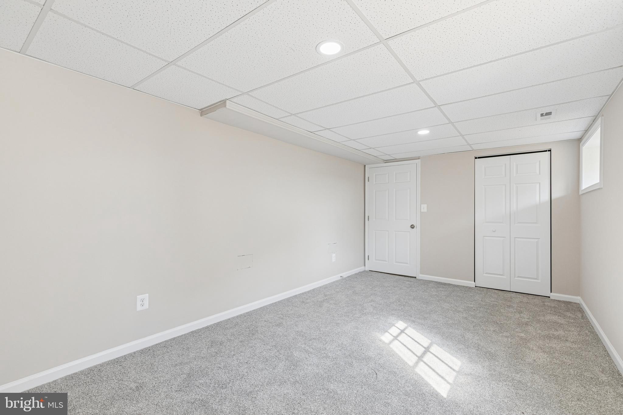 7451 Oakland Mills Road Columbia, MD 21046 - Photo 71 of 83 a view of an empty room