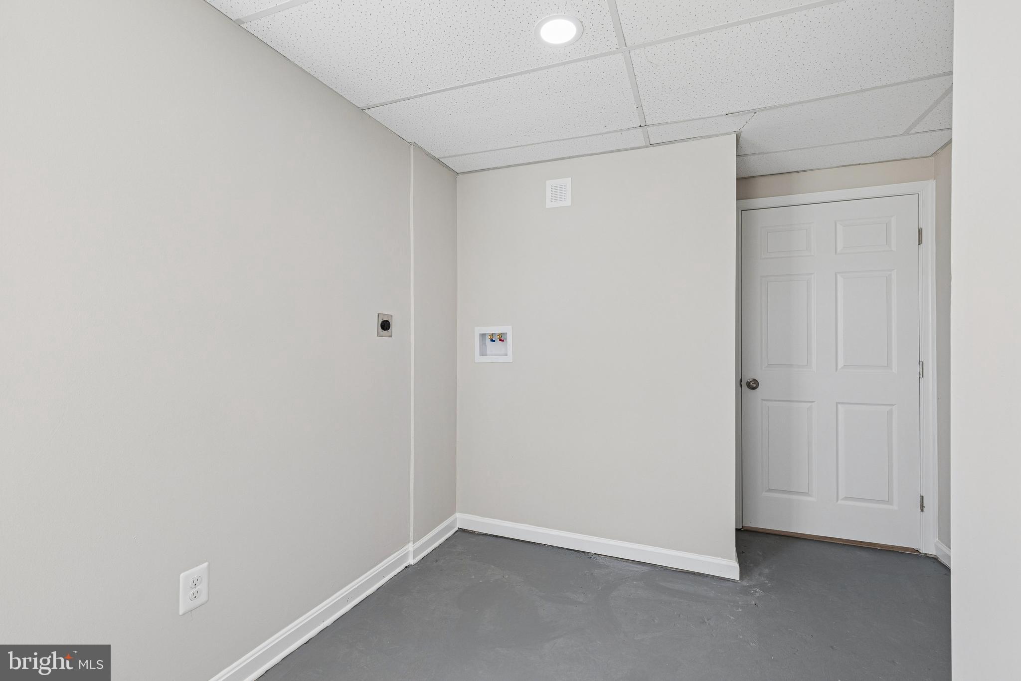 7451 Oakland Mills Road Columbia, MD 21046 - Photo 79 of 83 a view of small space