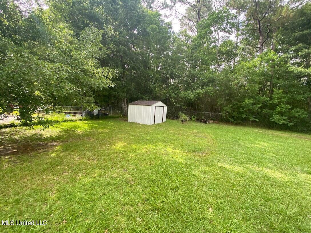 1700 Timber Lane Road Gautier, MS 39553 - Photo 3 of 18 IMG_9135
