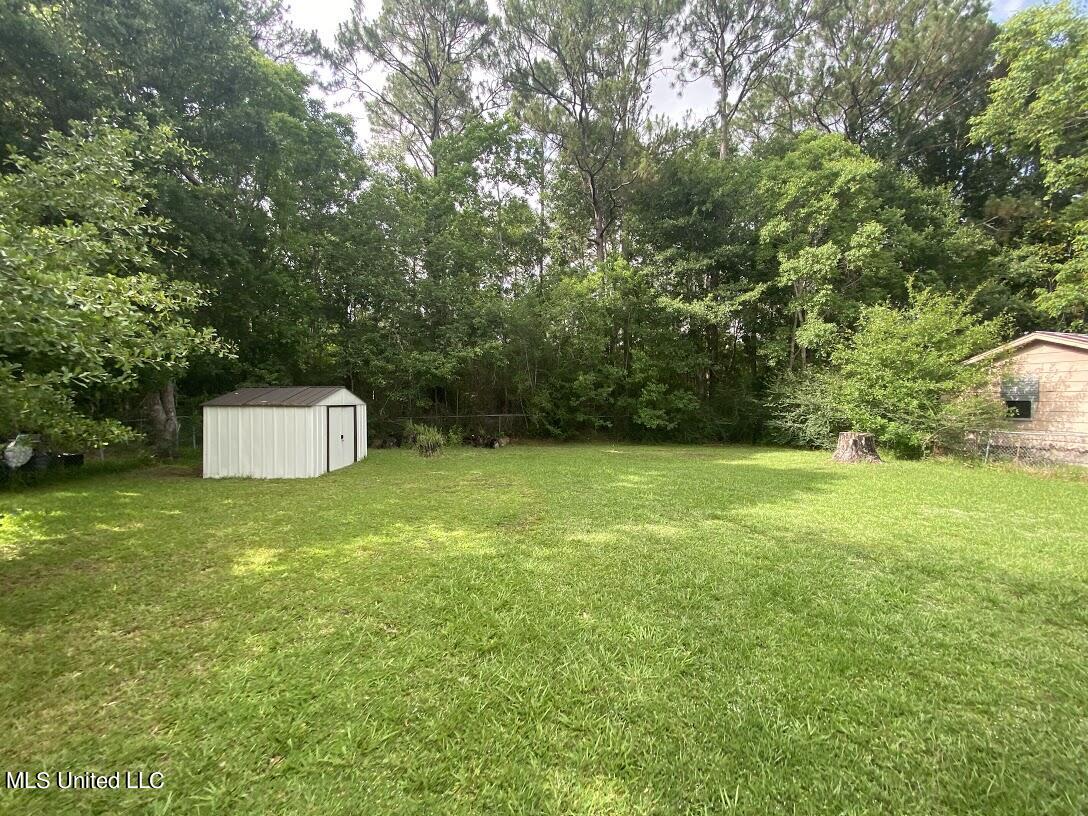 1700 Timber Lane Road Gautier, MS 39553 - Photo 4 of 18 IMG_9134
