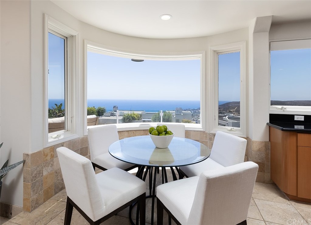 1315 Pitcairn Place Laguna Beach, CA 92651 - Photo 8 of 30