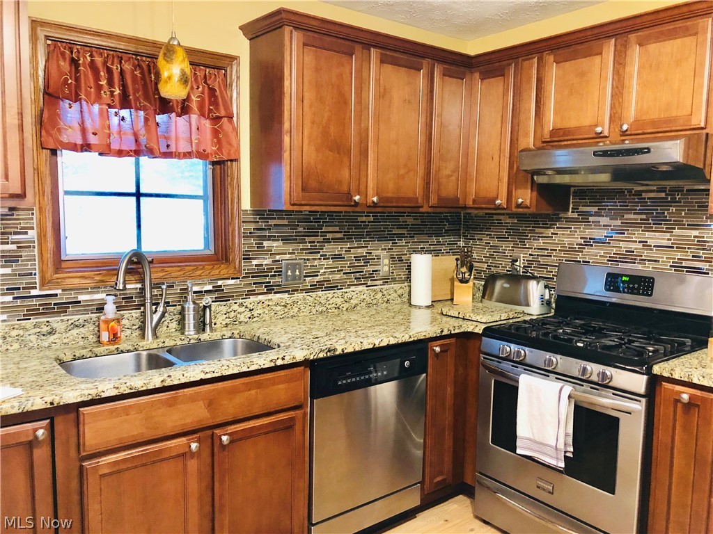 7640 Garfield Road Mentor, OH 44060 - Photo 2 of 29 Gallery Image 2