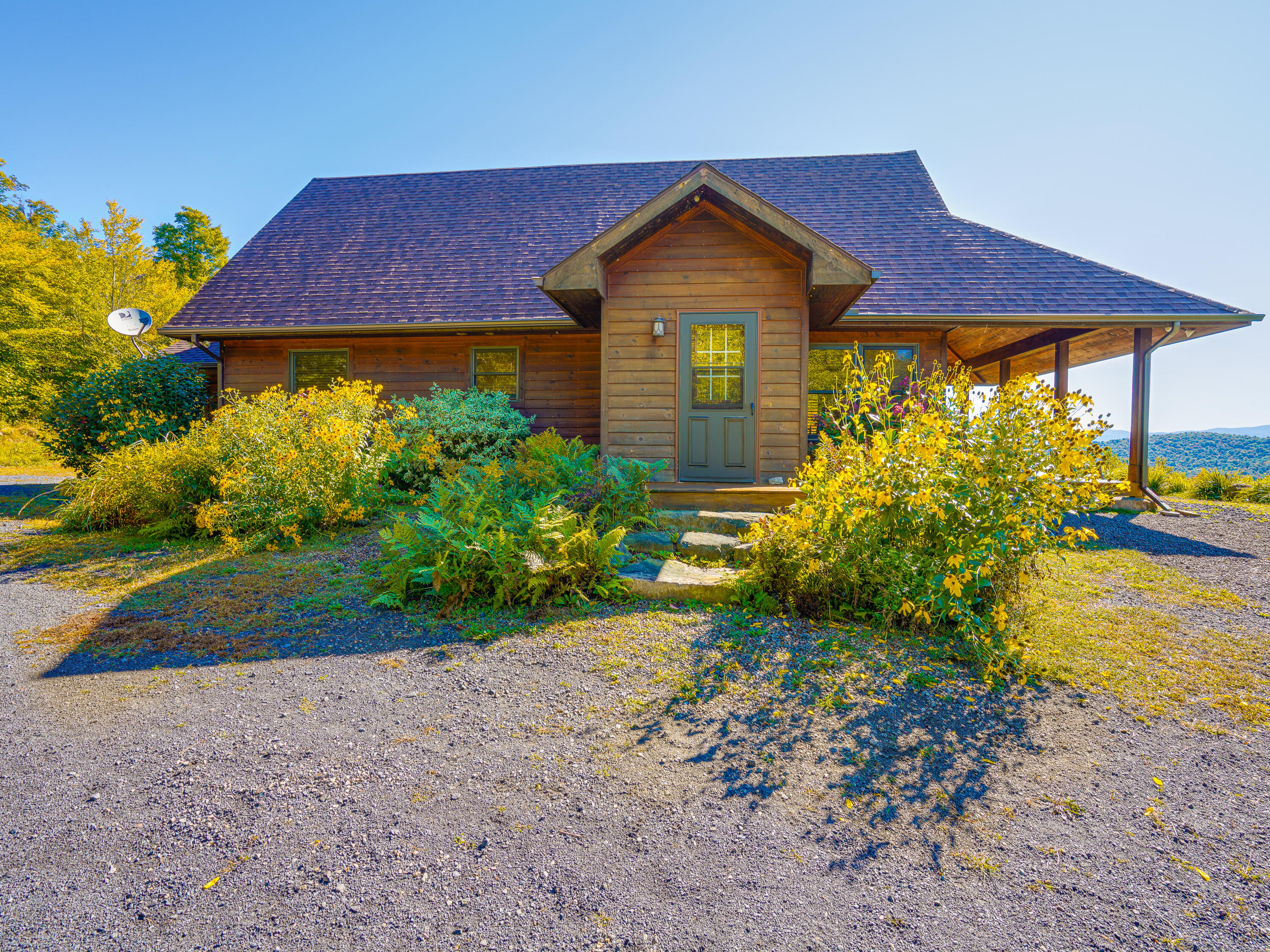 88 Short Ridge Way Long Lake, NY 12847 - Photo 13 of 59 88 Short Ridge-36