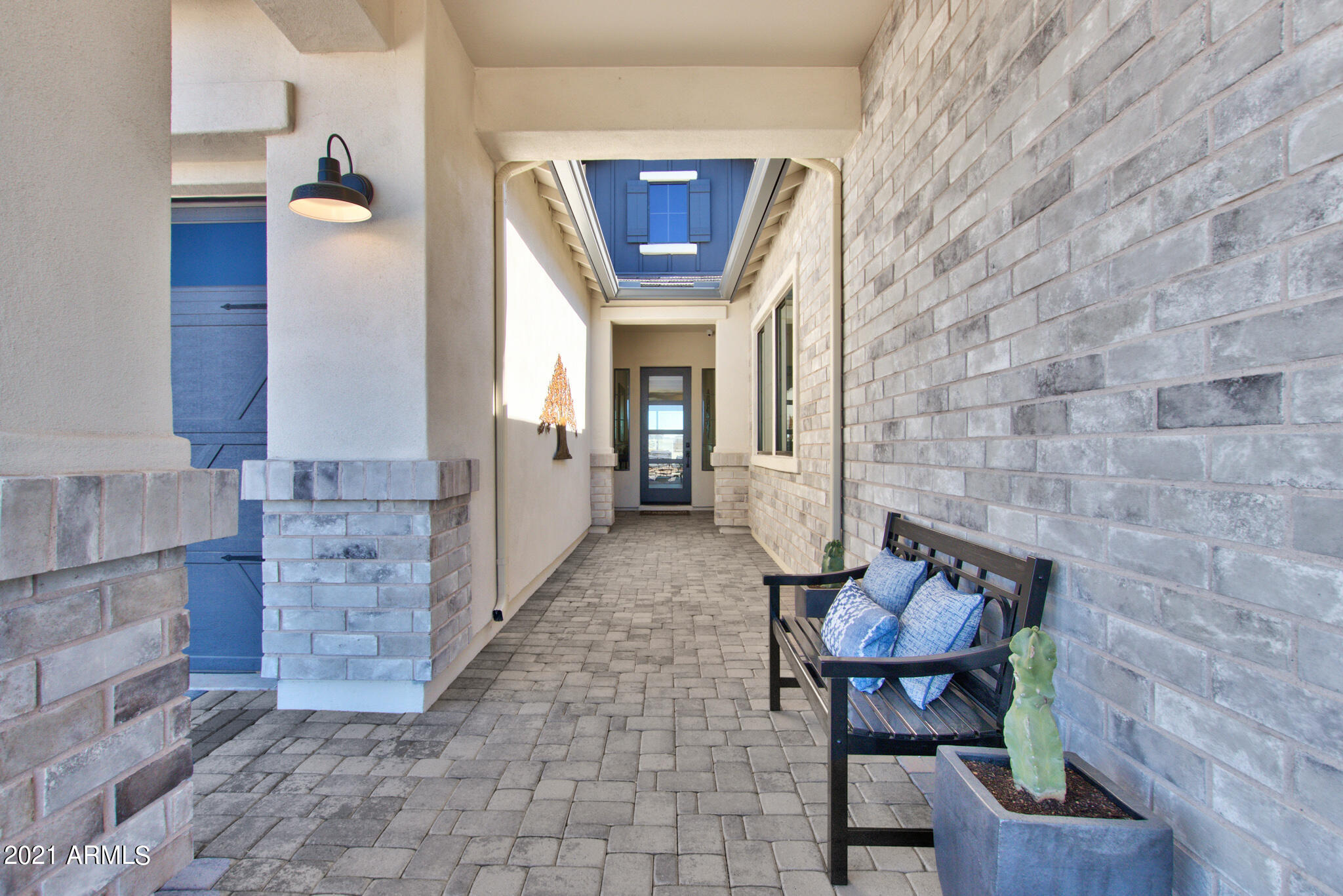 2339 East Warbler Road Gilbert, AZ 85297 - Photo 8 of 54 Stratford Res 5 photo 08