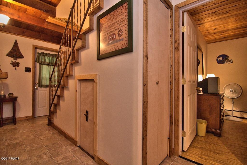 817 Deerfield Road Lake Ariel, PA 18436 - Photo 33 of 43 Hall View 1