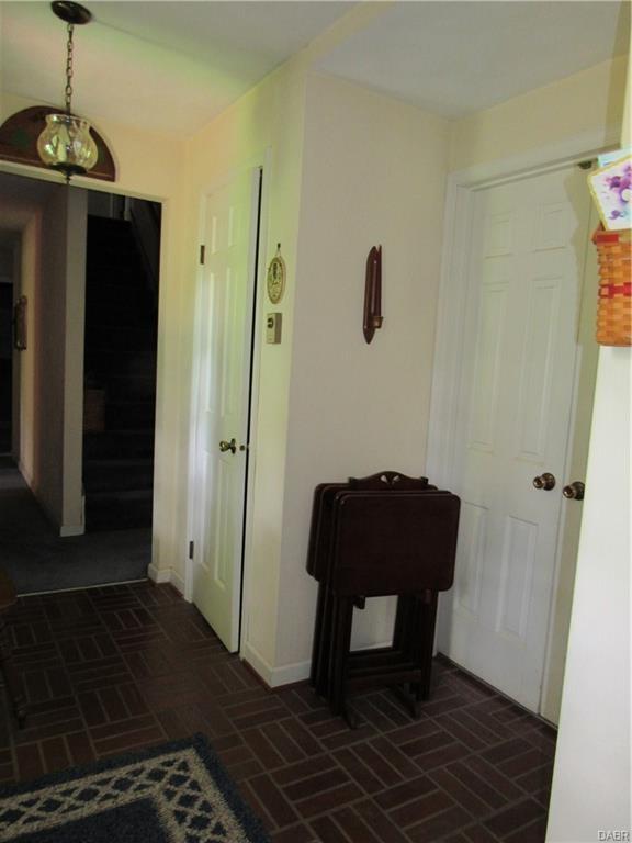 8361 Kimmel Road Clayton, OH 45315 - Photo 4 of 68