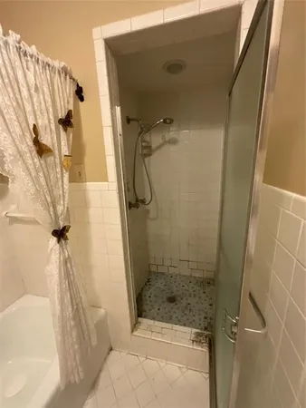 $450,000 | 4106 Hollow Oak Drive, Euless, TX 76040