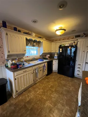 $450,000 | 4106 Hollow Oak Drive, Euless, TX 76040