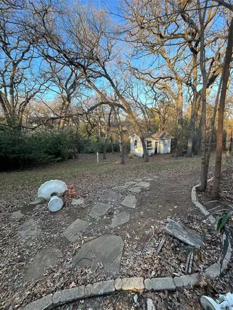 $450,000 | 4106 Hollow Oak Drive, Euless, TX 76040