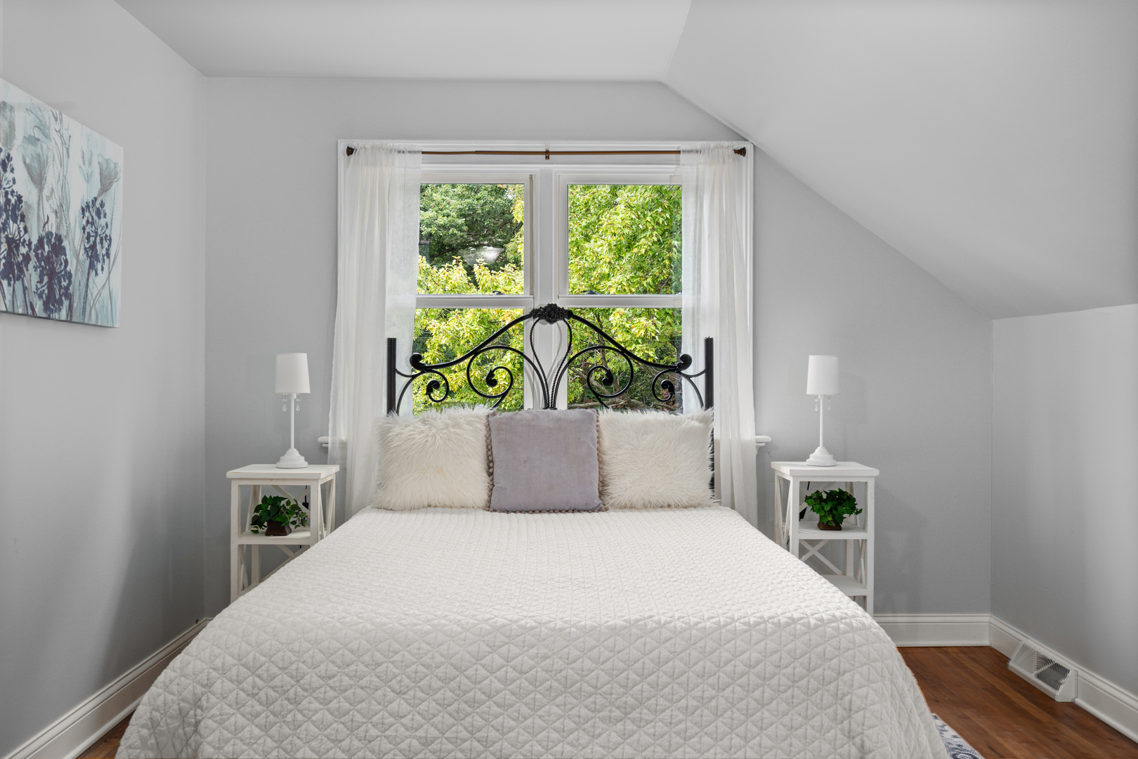 40w897 Brown Road St. Charles, IL 60175 - Photo 29 of 35 a bedroom with a bed window and a window