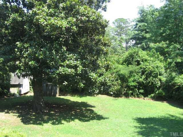 1408 Regent Place Raleigh, NC 27608 - Photo 12 of 12 Yard