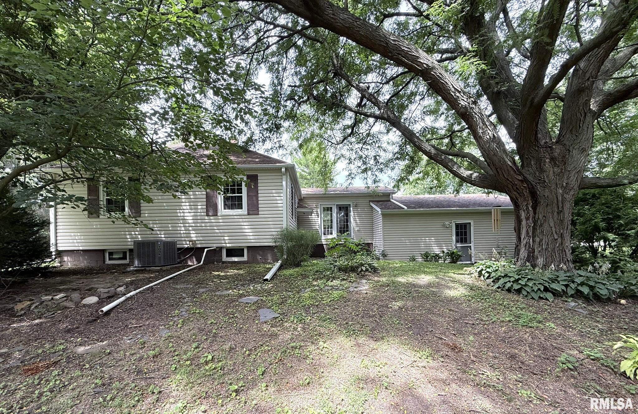 109 South State Street Henderson, IL 61439 - Photo 7 of 38
