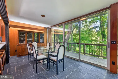 $950,000 | 401 Willington Drive, Silver Spring, MD 20904
