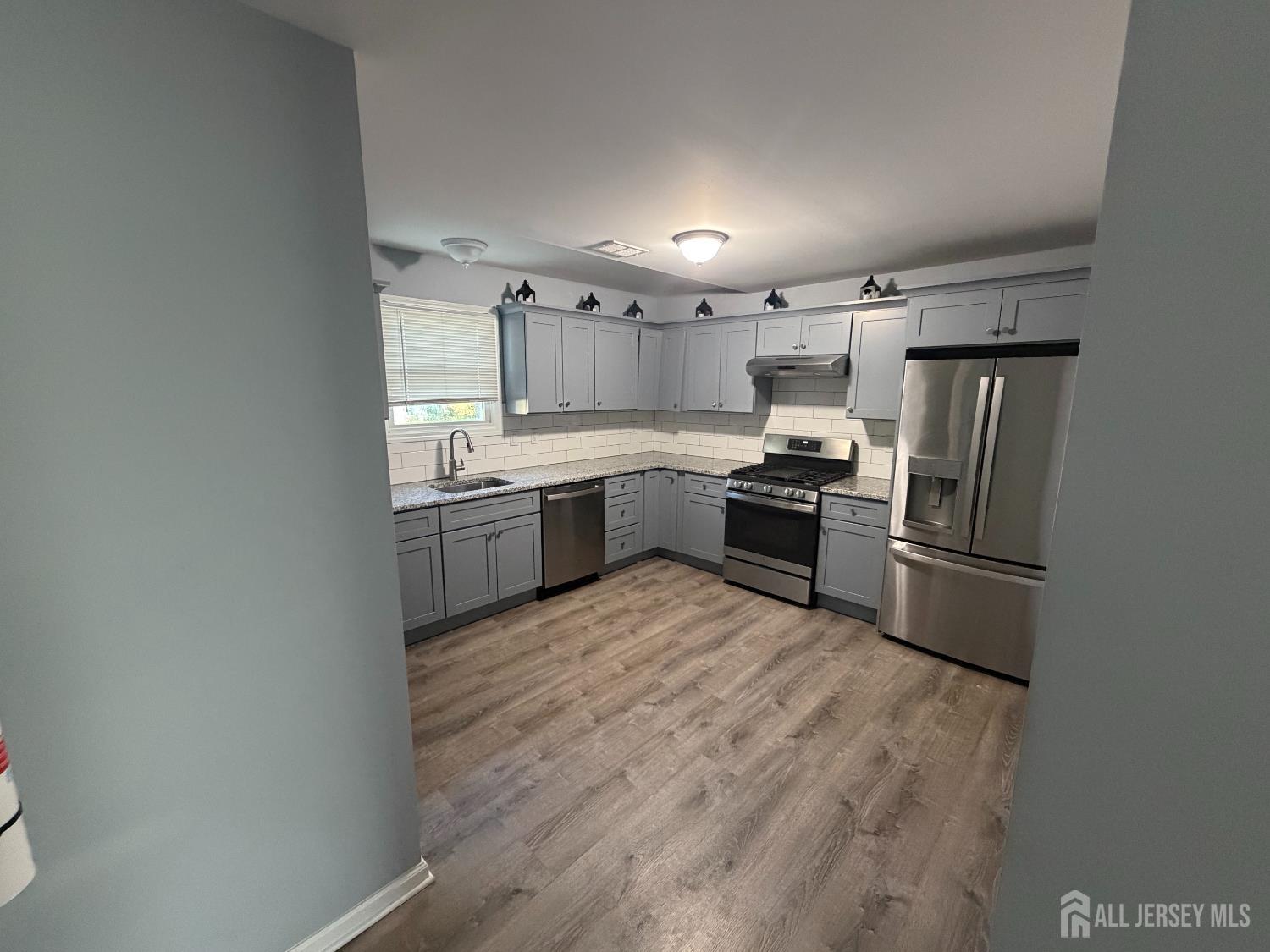 816 King Georges Road, Unit 2 Fords, NJ 08863 - Photo 8 of 16
