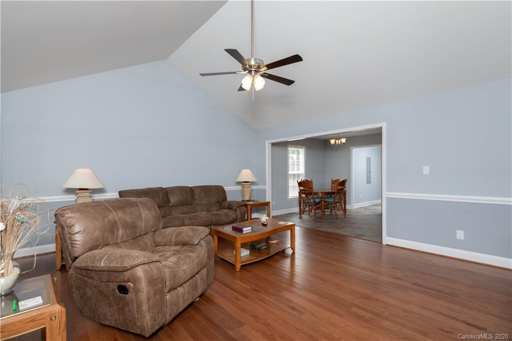 3840 Jenkins Road Blacksburg, SC 29702 - Photo 11 of 33