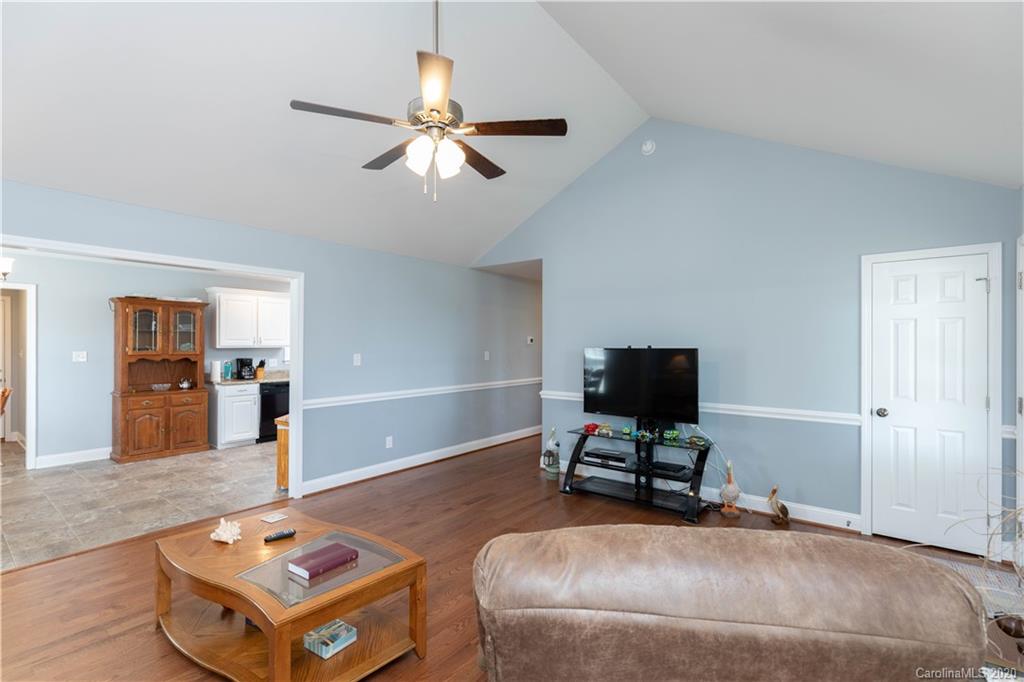 3840 Jenkins Road Blacksburg, SC 29702 - Photo 18 of 33