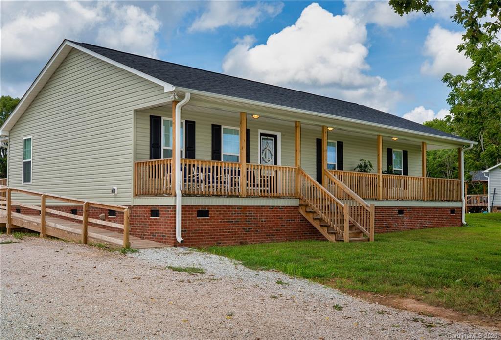 3840 Jenkins Road Blacksburg, SC 29702 - Photo 3 of 33