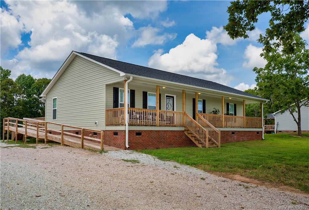 3840 Jenkins Road Blacksburg, SC 29702 - Photo 4 of 33
