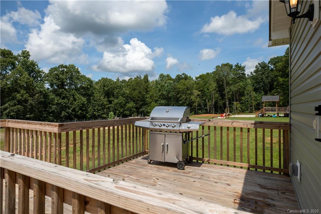 3840 Jenkins Road Blacksburg, SC 29702 - Photo 7 of 33