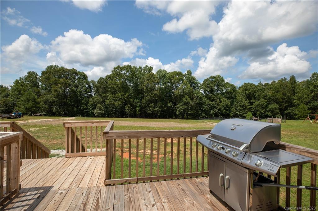 3840 Jenkins Road Blacksburg, SC 29702 - Photo 9 of 33