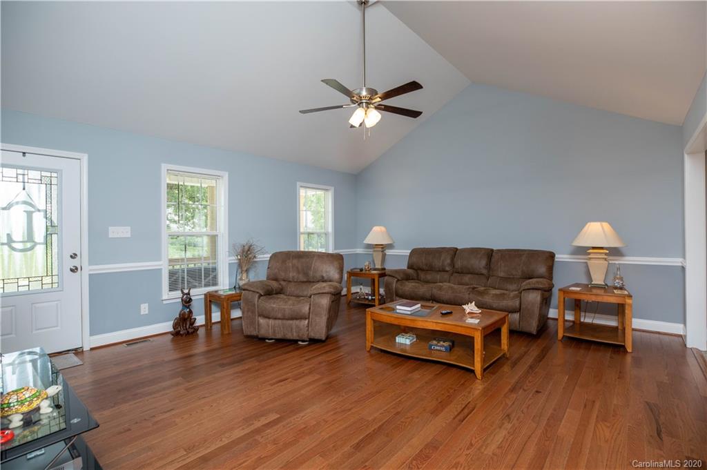 3840 Jenkins Road Blacksburg, SC 29702 - Photo 10 of 33