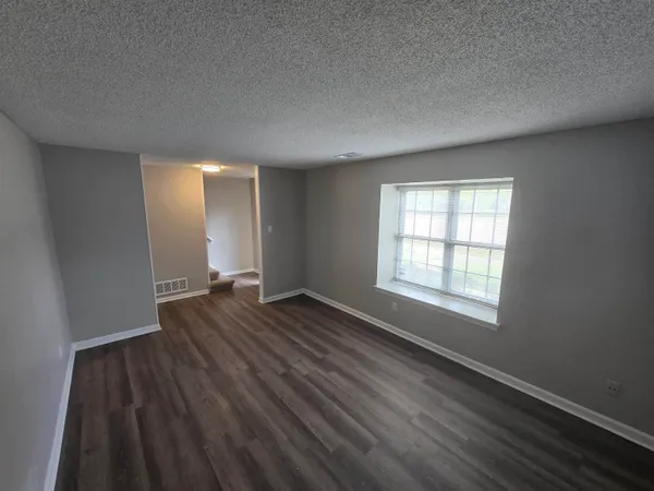 $185,900 | 3173 Tulip Poplar Drive, Unit 3173, Memphis, TN 38115