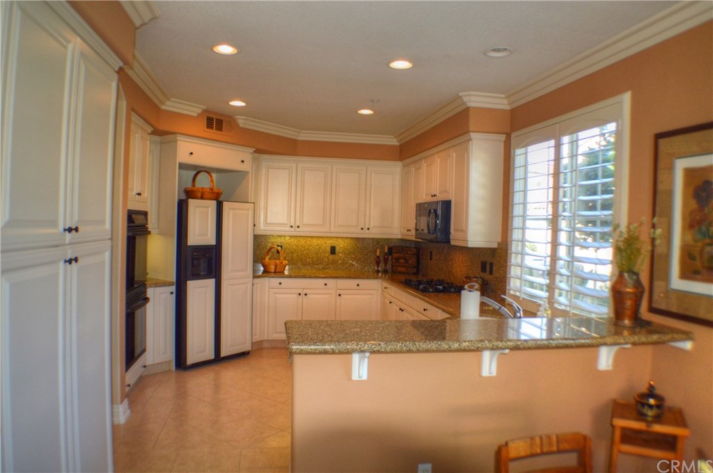 2 Calle Regio San Clemente, CA 92673 - Photo 2 of 32