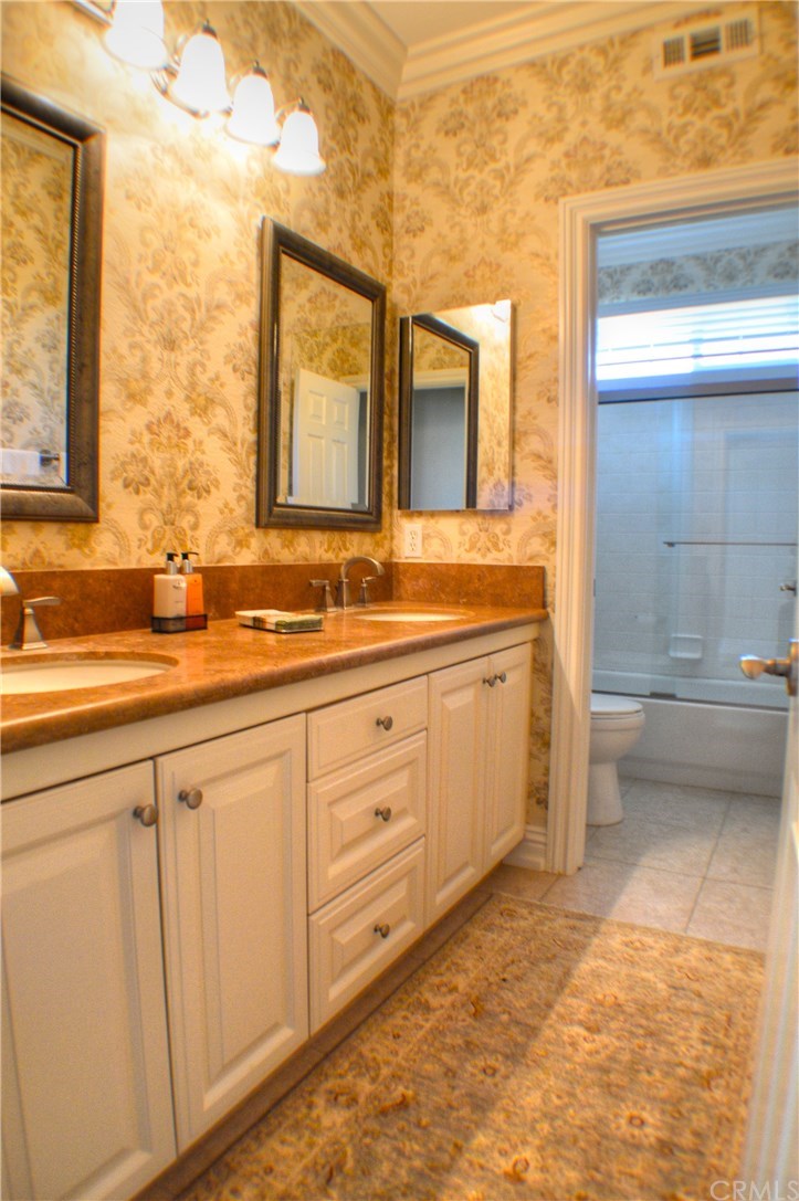 2 Calle Regio San Clemente, CA 92673 - Photo 25 of 32