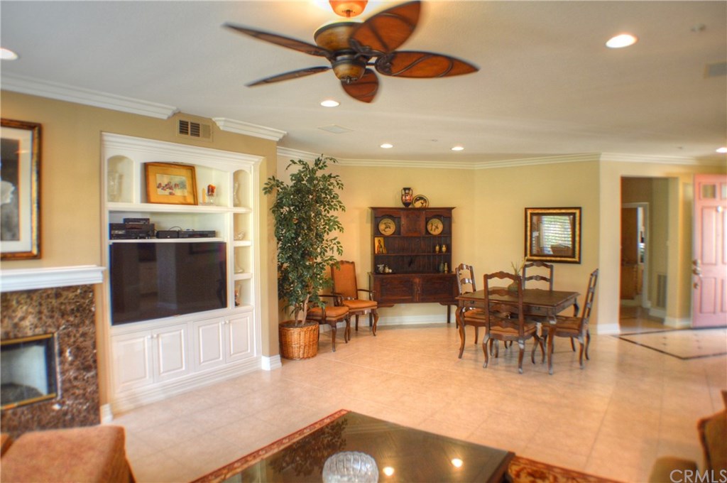 2 Calle Regio San Clemente, CA 92673 - Photo 7 of 32