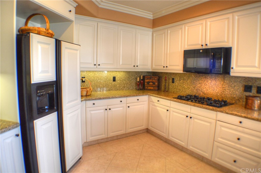 2 Calle Regio San Clemente, CA 92673 - Photo 8 of 32