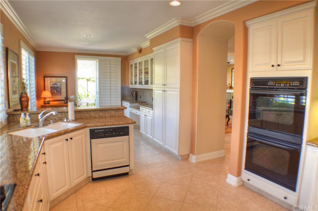 2 Calle Regio San Clemente, CA 92673 - Photo 9 of 32