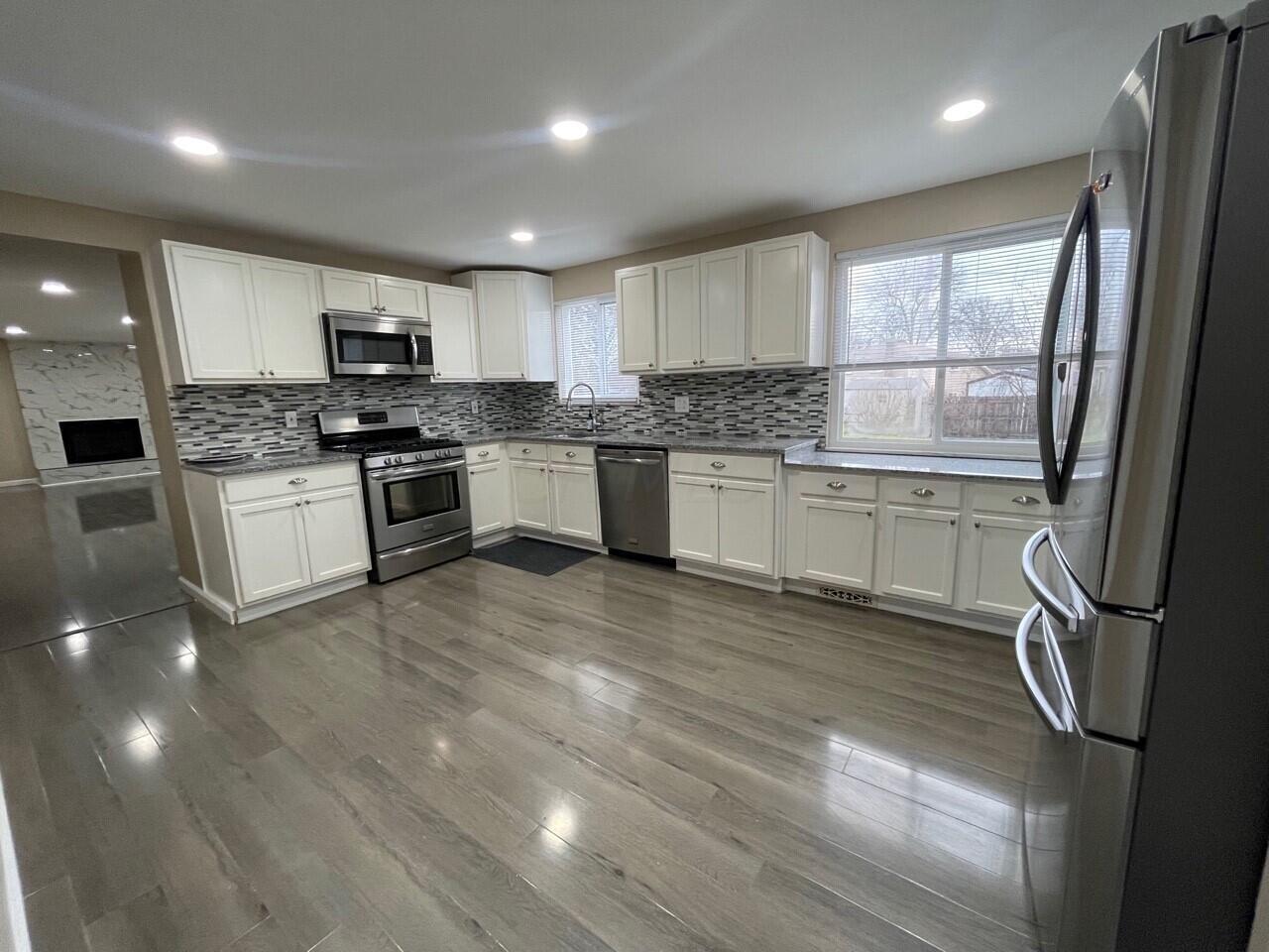 2091 Brittany Road Columbus, OH 43229 - Photo 5 of 24 R1 (5)