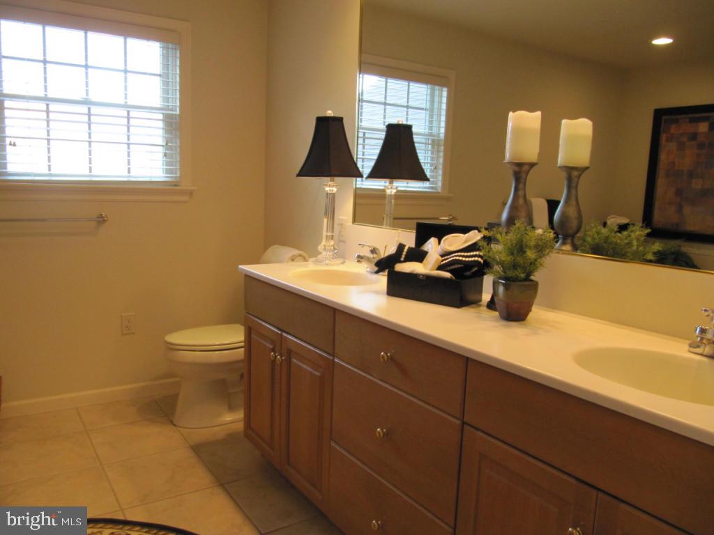 369 Wheatfield Drive Lititz, PA 17543 - Photo 17 of 32 Gallery Image 17