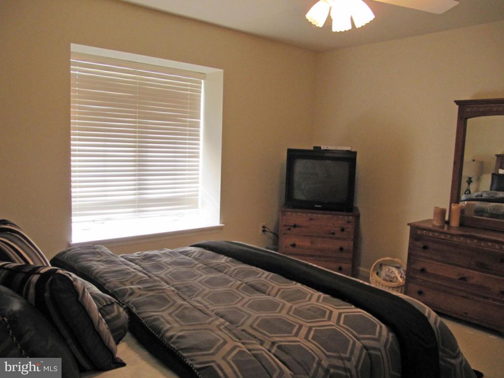 369 Wheatfield Drive Lititz, PA 17543 - Photo 20 of 32 Gallery Image 20