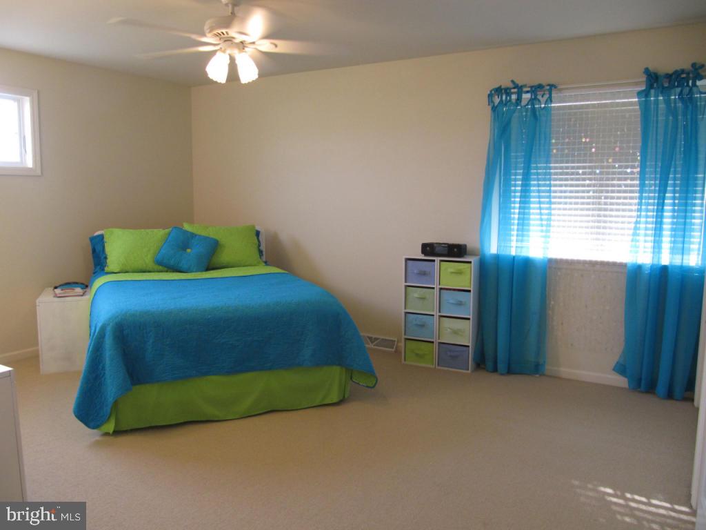 369 Wheatfield Drive Lititz, PA 17543 - Photo 22 of 32 Gallery Image 22