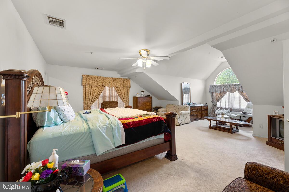 10105 Cudby Court Lanham, MD 20706 - Photo 21 of 44 Your Primary Bedroom is super spacious!