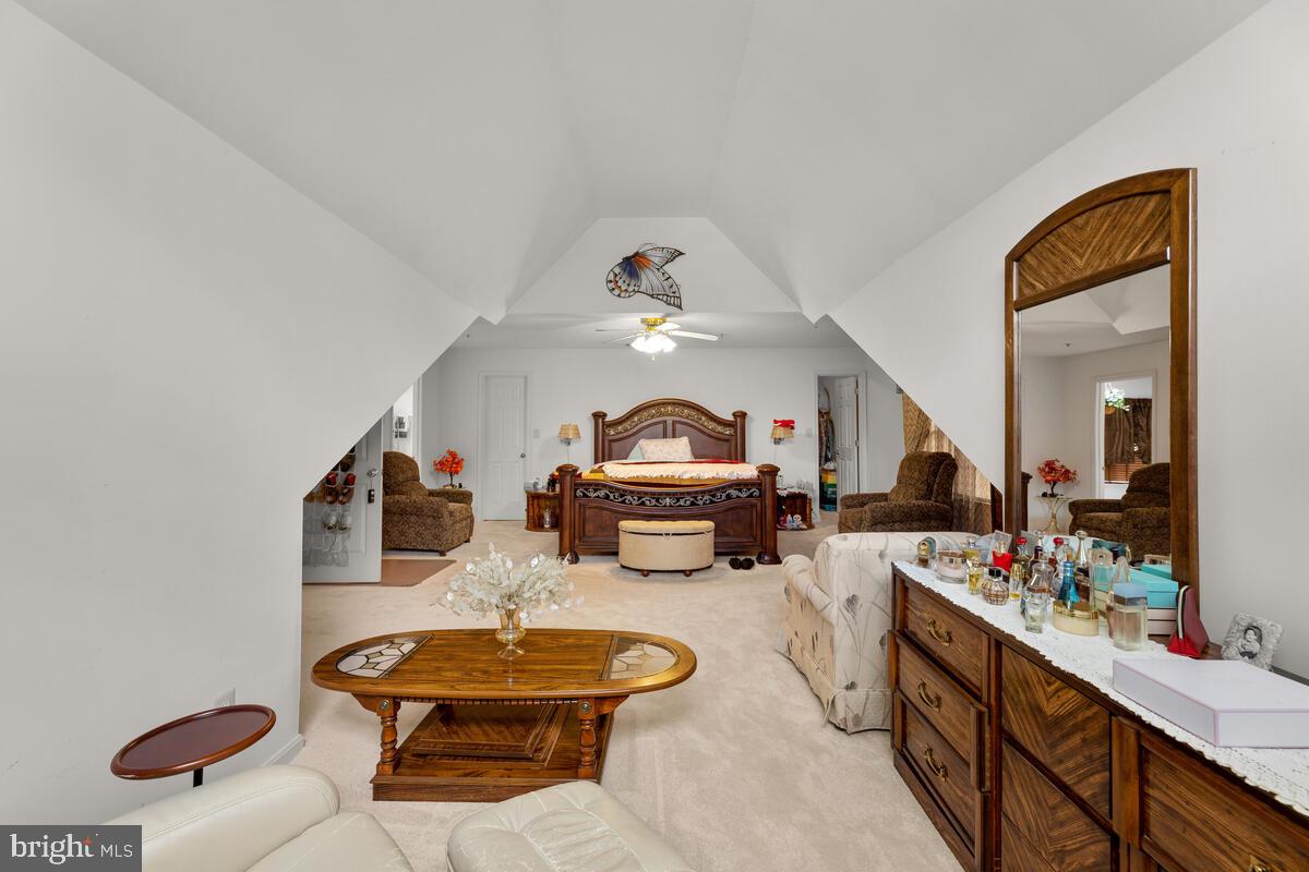 10105 Cudby Court Lanham, MD 20706 - Photo 22 of 44 Primary Bedroom Sitting Area.