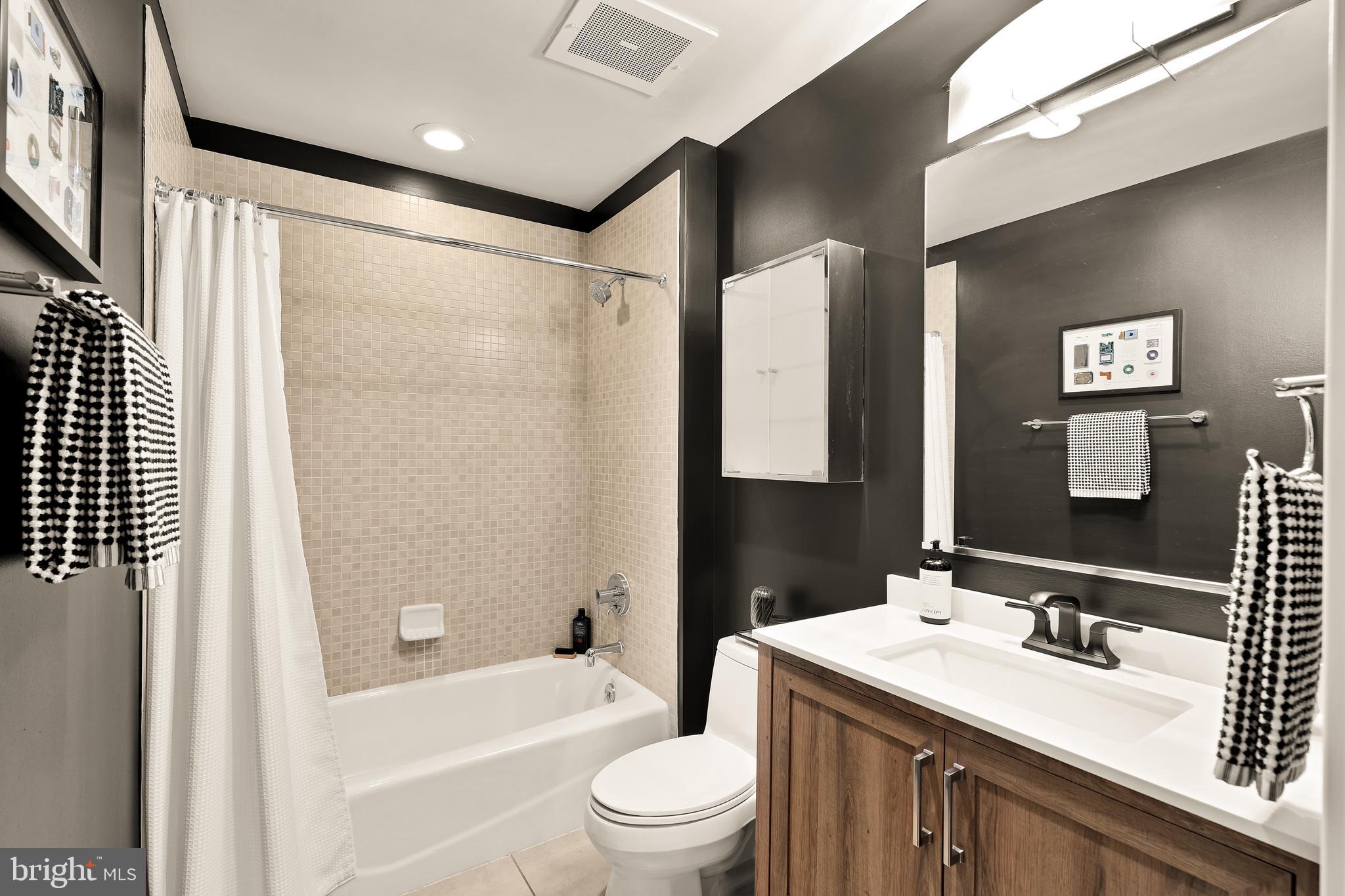 2125 14th Street Northwest, Unit 427 Washington, DC 20009 - Photo 27 of 38