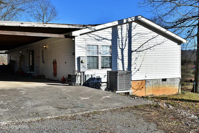 $235,000 | 467 Russell Hill Road, Speedwell, TN 37870