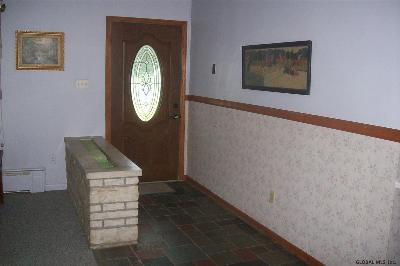 15 Hillside Road Troy, NY 12182 - Photo 4 of 15 Photo 4