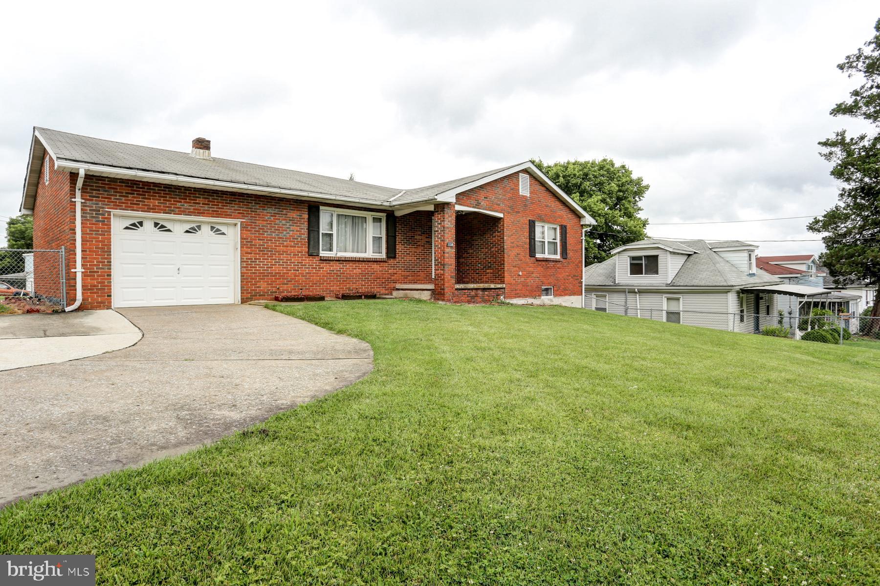 1104 Edgemont Road Harrisburg, PA 17109 - Photo 1 of 23 Gallery Image 1